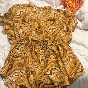 Elegant Swirl Patterned Women's Blouse